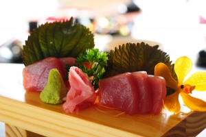 Các bước làm sashimi cá hồi và cá ngừ